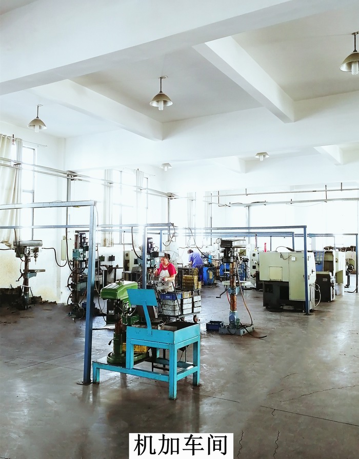 1597997981546375.jpg 調(diào)整大小 機(jī)加車間.jpg